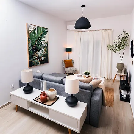 The Urban Elegance Classic Luxury 2br With Balcony Tessalónica