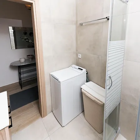 The Urban Elegance Classic Luxury 2br With Balcony * Thessalonique