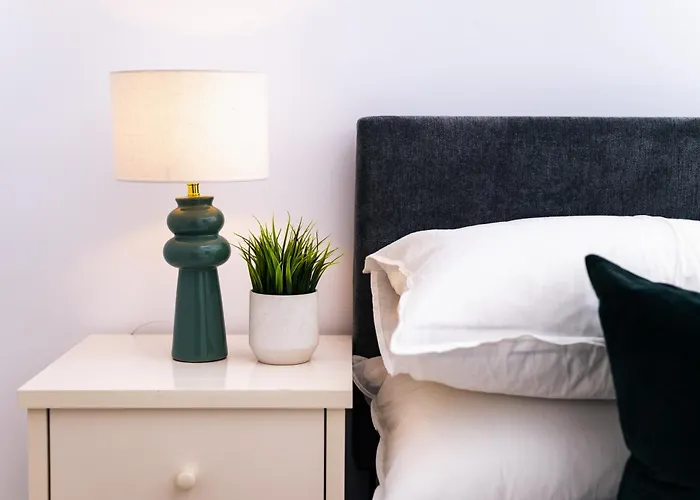 The Urban Elegance Classic Luxury 2br With Balcony Apartamento