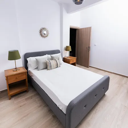 The Urban Elegance Classic Luxury 2br With Balcony *